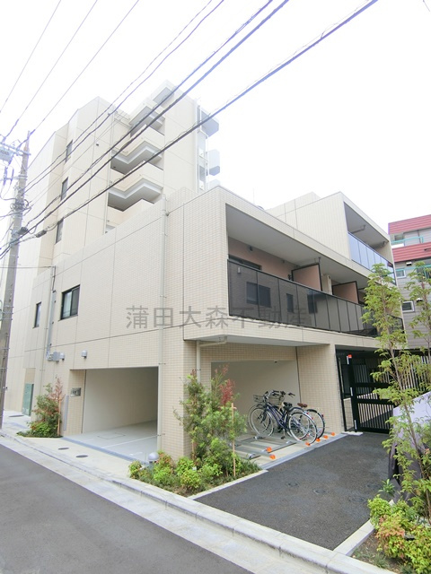 PREMIUM　CUBE大森TORISの外観