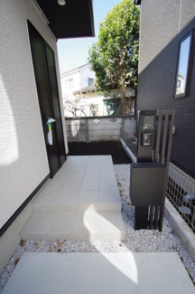 【エントランス】