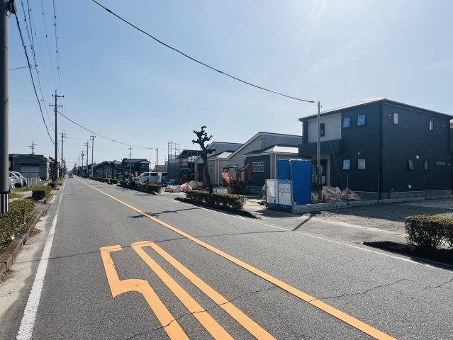 碧南市岬町三丁目3番『仲介手数料無料』新築戸建ての前面道路含む現地写真