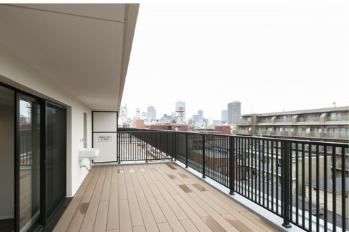 【バルコニー】