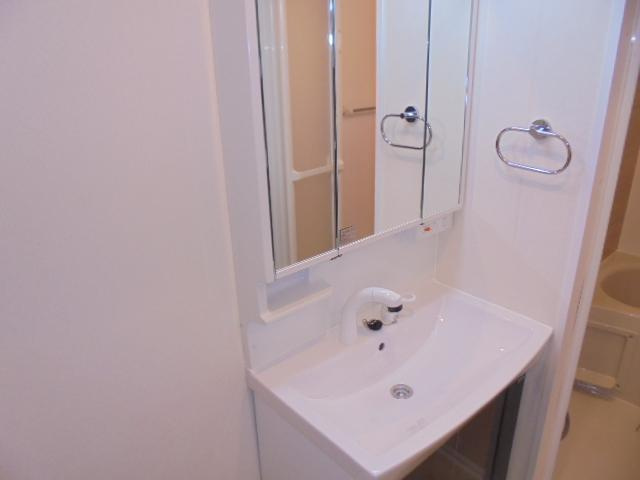 桜町フラッツの独立洗面台|洗髪洗面化粧台