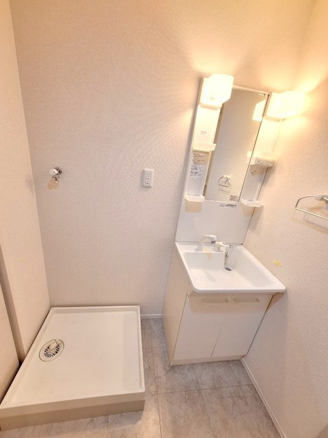 ＳＵＮ　ＣＲＥＳＴ　サンクレストの洗面所|★シャンプードレッサー★室内洗濯機置き場★