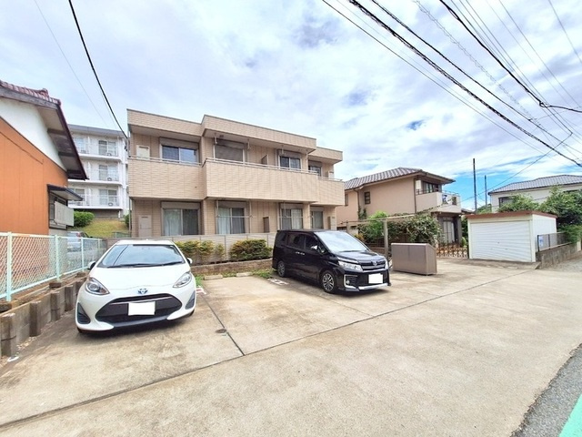 ＳＵＮ　ＣＲＥＳＴ　サンクレストの駐車場|★駐車場★