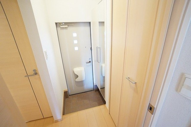 アバンツァ－トＭ　Ⅱの玄関