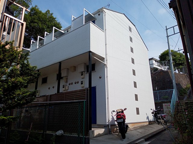 川崎市多摩区栗谷３丁目のアパートの外観