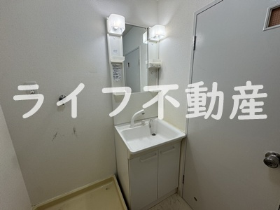 オーバン石切の洗面所|スペースが確保できる洗面所です