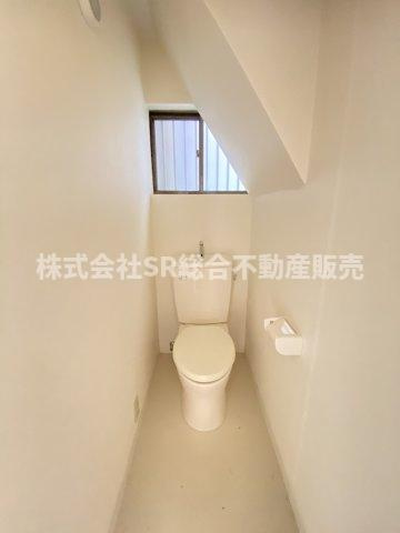 上六万寺町中古戸建のトイレ|温水洗浄便座付きトイレに交換したい場合は、ご相談ください！