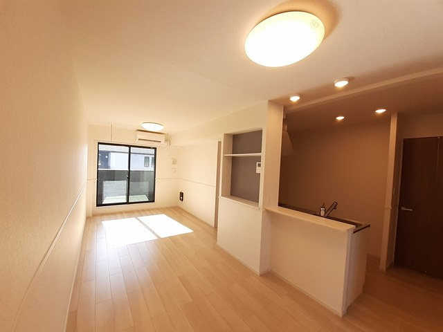 エムズ　サニーガーデンⅩⅩⅣの居間・リビング|居室・リビング