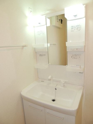 【独立洗面台】 | ベリーヒルズＡ | 洗面所