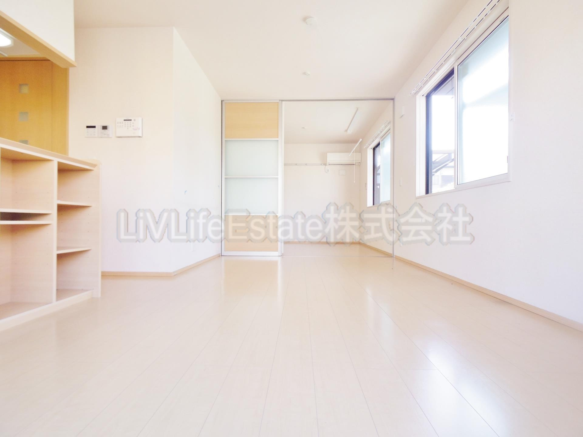 西東京市新町２丁目のアパートの居間・リビング