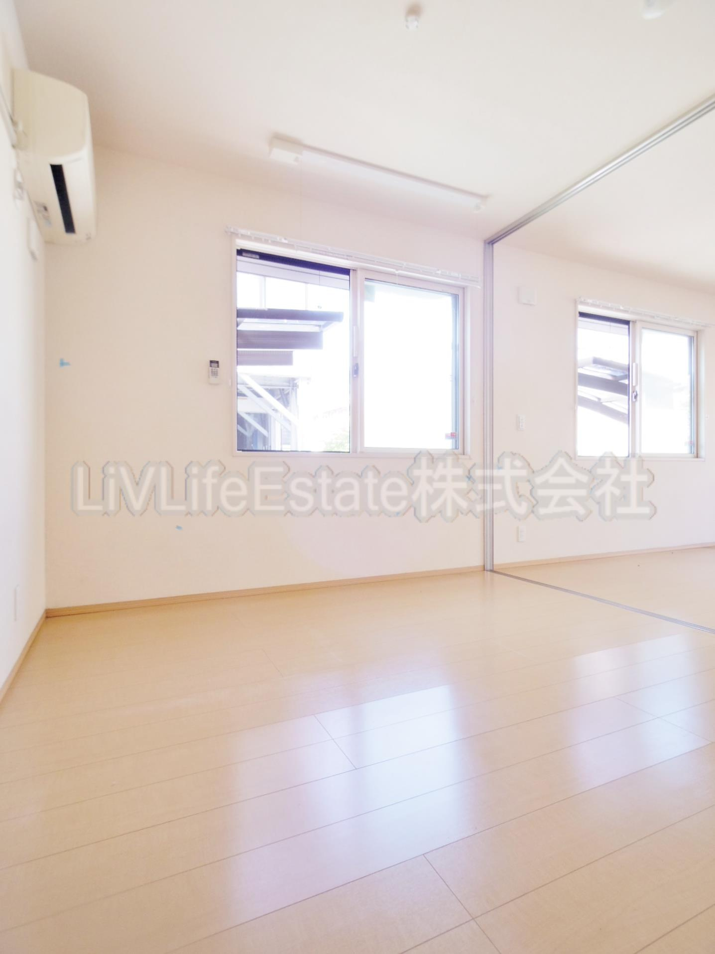 西東京市新町２丁目のアパートの洋室