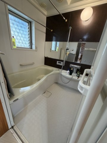 神須屋町　戸建ての浴室