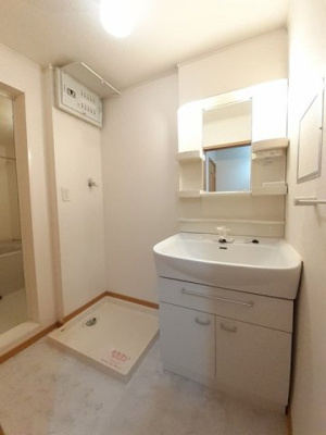 【洗面所】 | ヴィラージュ | ゆったりとスペースのある洗面所