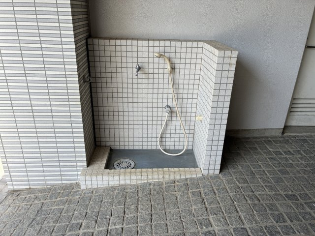 パークテラス宮前平のエントランス|ペット用足洗い場