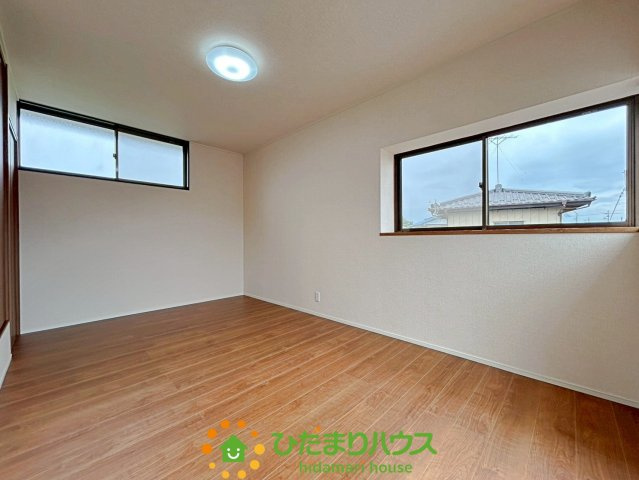 古河市中田　中古一戸建ての洋室
