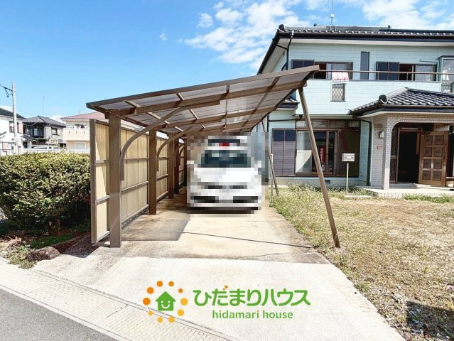 古河市中田　中古一戸建ての駐車場