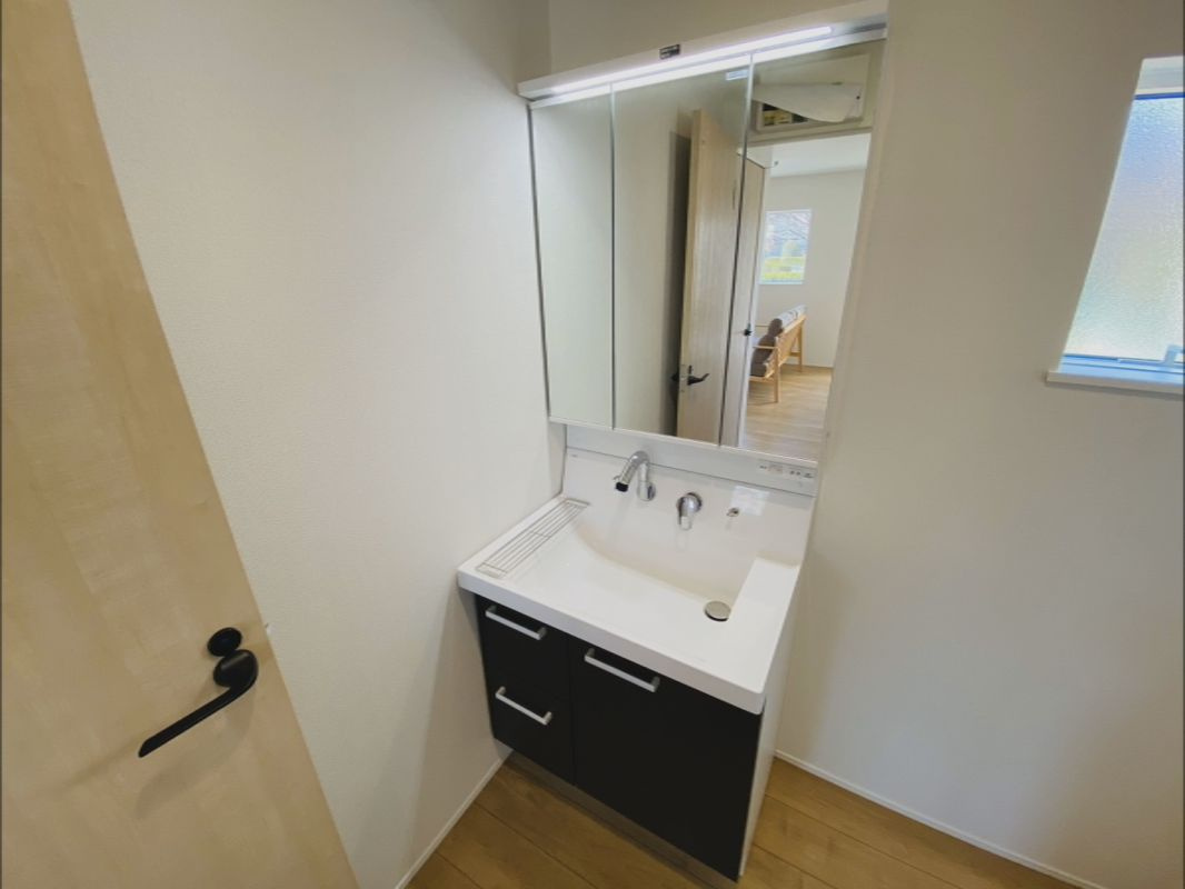八街富山　第１期　新築戸建ての独立洗面台