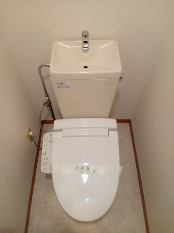 川崎市麻生区上麻生５丁目の賃貸マンションのトイレ