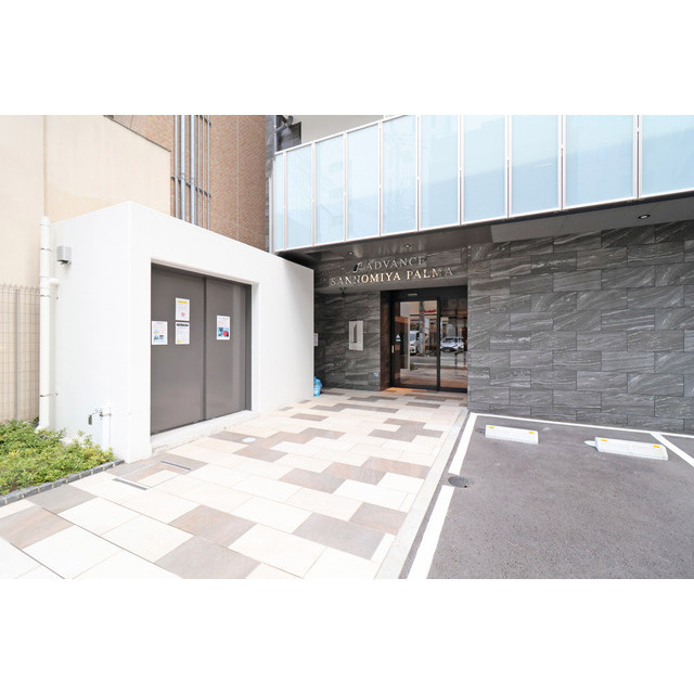 アドバンス三宮パルマのエントランス|毎日通るエントランスはこのようになっています