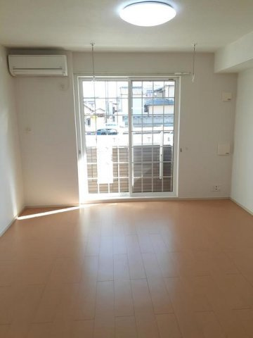 ふらん横山Ⅱの内装|明るい色調の室内です