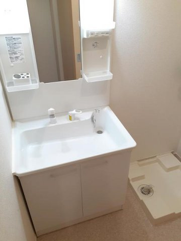 ふらん横山Ⅱの洗面所|忙しい朝には欠かせない洗面所です