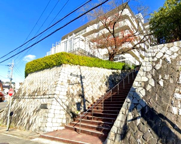 シャルム甲陽園の外観