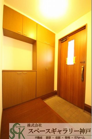 アルスクレストⅠの玄関|※お部屋により仕様が異なる可能性があります。
