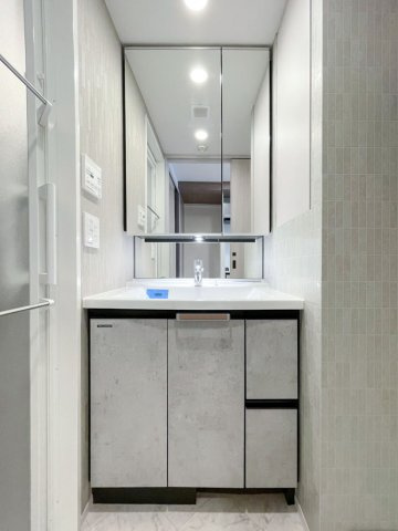 デュオステージ下北沢の洗面所|スペースが確保できる洗面所です