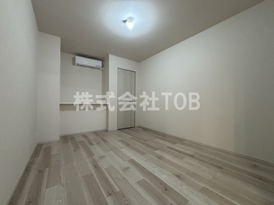 【洋室】 | ＴＨＥ　ＢＥＬＵＧＡ　世田谷　ＲＥＳＩＤＥＮＣＥ | 洋室6.1帖