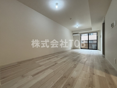 【居間・リビング】 | ＴＨＥ　ＢＥＬＵＧＡ　世田谷　ＲＥＳＩＤＥＮＣＥ | LDK12.4帖