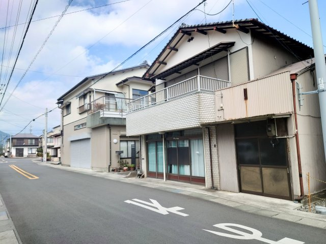 【前面道路含む現地写真】の画像