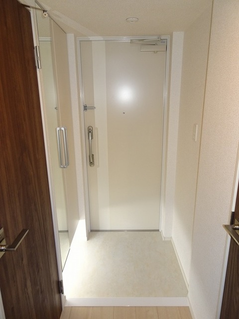 ラッフィナート　アロッジオの玄関