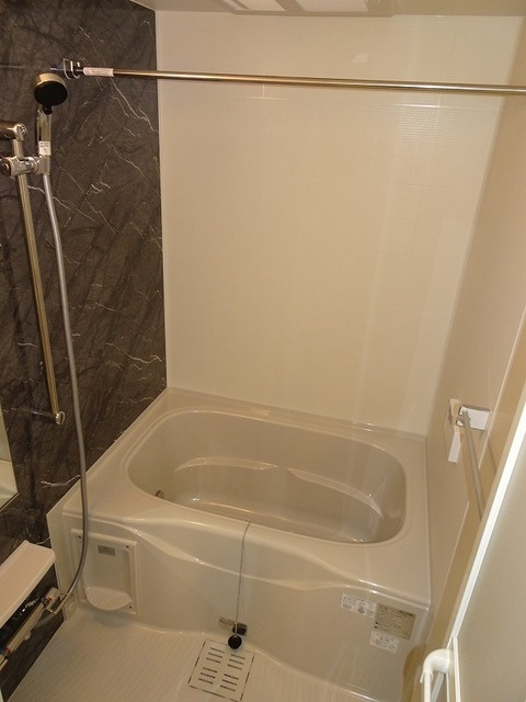 ラッフィナート　アロッジオの浴室