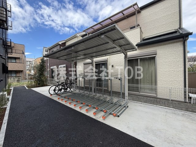 【その他共用部分】 | ＴＨＥ　ＢＥＬＵＧＡ　世田谷　ＲＥＳＩＤＥＮＣＥ | 自転車置き場