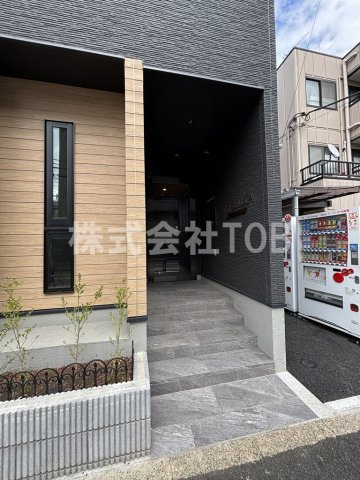 【エントランス】 | ＴＨＥ　ＢＥＬＵＧＡ　世田谷　ＲＥＳＩＤＥＮＣＥ