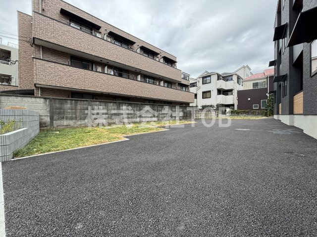 【駐車場】 | ＴＨＥ　ＢＥＬＵＧＡ　世田谷　ＲＥＳＩＤＥＮＣＥ