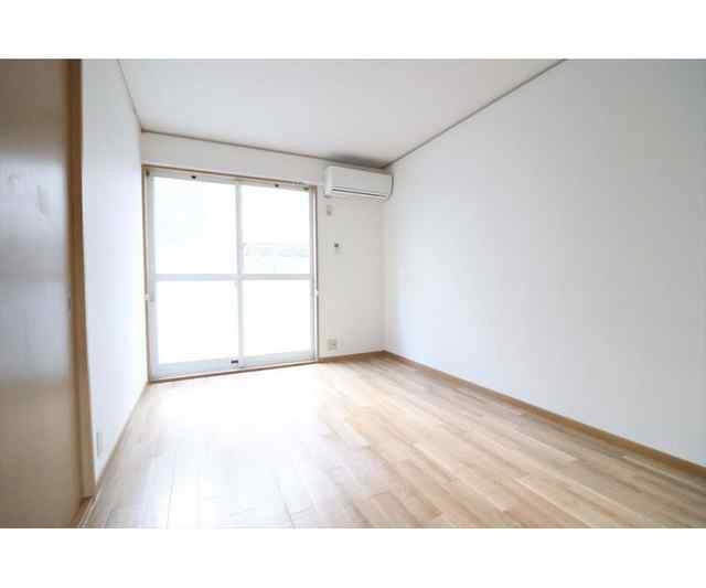 町田市能ヶ谷７丁目のアパートの居間・リビング
