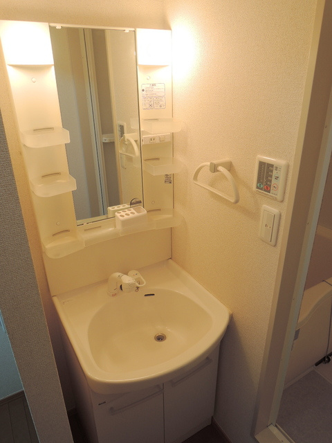 アルト南麻布の洗面所|★独立洗髪洗面化粧台★