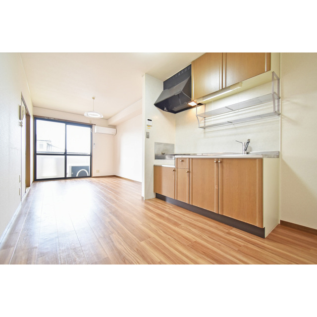 セジュール宮ノ陣Ⅰの居間・リビング|使いやすい居間です