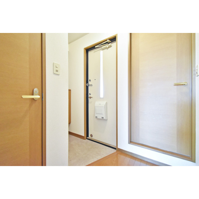 セジュール宮ノ陣Ⅰの玄関|落ち着いた玄関です