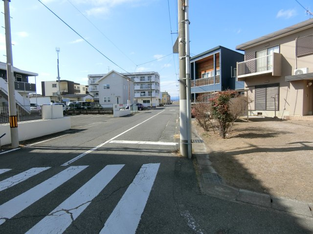 前橋市問屋町2丁目　【売土地・解体更地渡し】弊社売主の前面道路含む現地写真|前面道路含む現地写真です