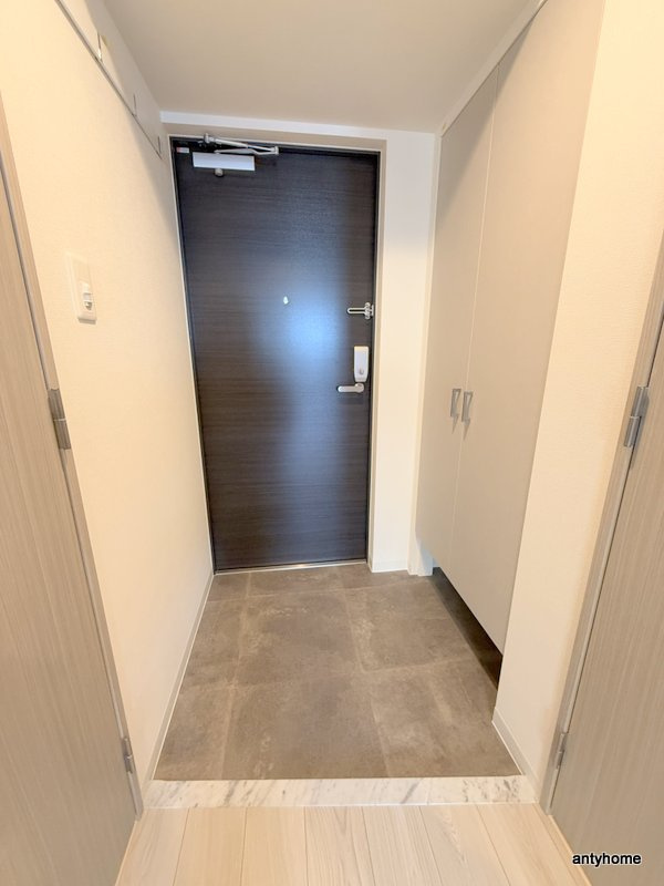 エスリードレジデンス大阪谷町ザ・マークス　仲介手数料無料の玄関