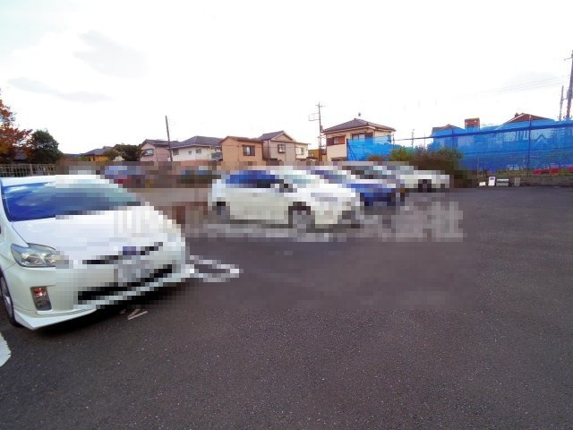 リュミエールの駐車場