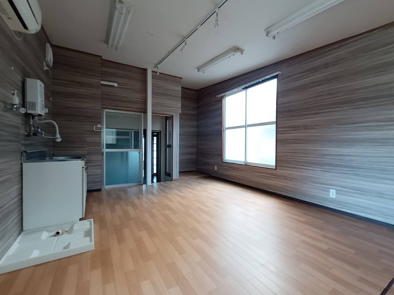 【居間・リビング】