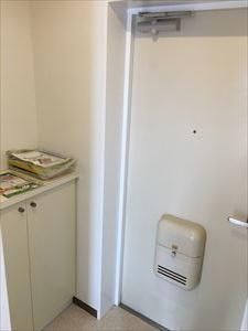 レジデンス西堀の玄関
