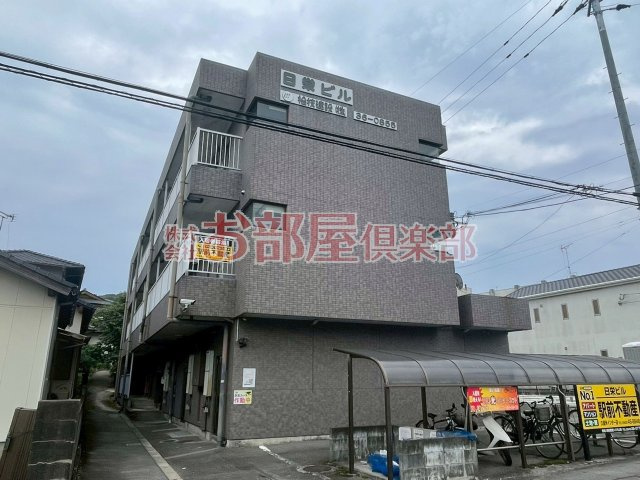 日栄ビルの駐車場|駐車場です