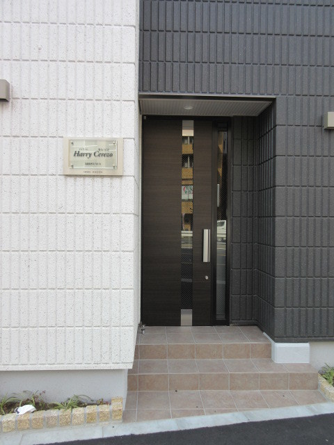 Harry Cerezoのロビー