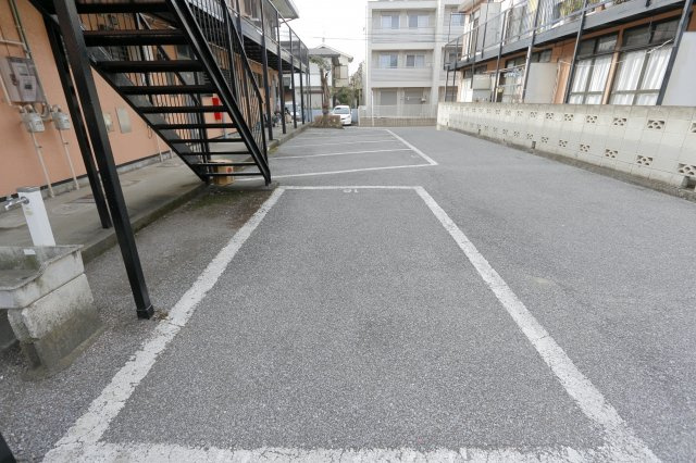 桜ビラＢ棟の駐車場
