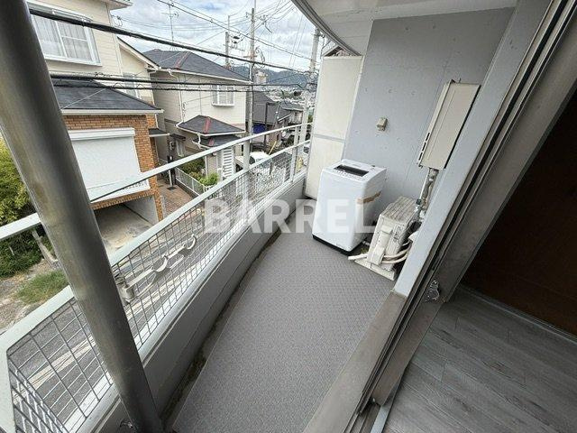 リヴァーレ待兼山のバルコニー