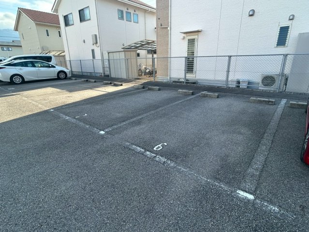 ベルレジョンの駐車場
